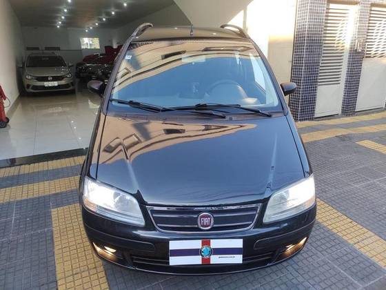 FIAT IDEA 1.4 MPI ELX 8V FLEX 4P MANUAL FIAT IDEA 1.4 MPI ELX 8V FLEX 4P MANUAL